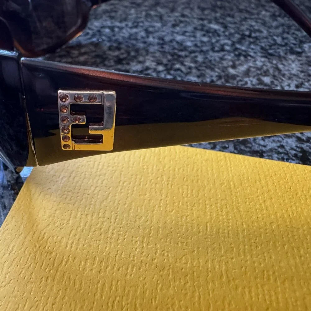 Fendi sunglasses - Picture 12 of 16